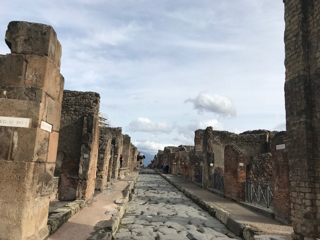 ポンペイ遺跡.jpg